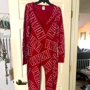 VS PINK “IU” Onesie, L